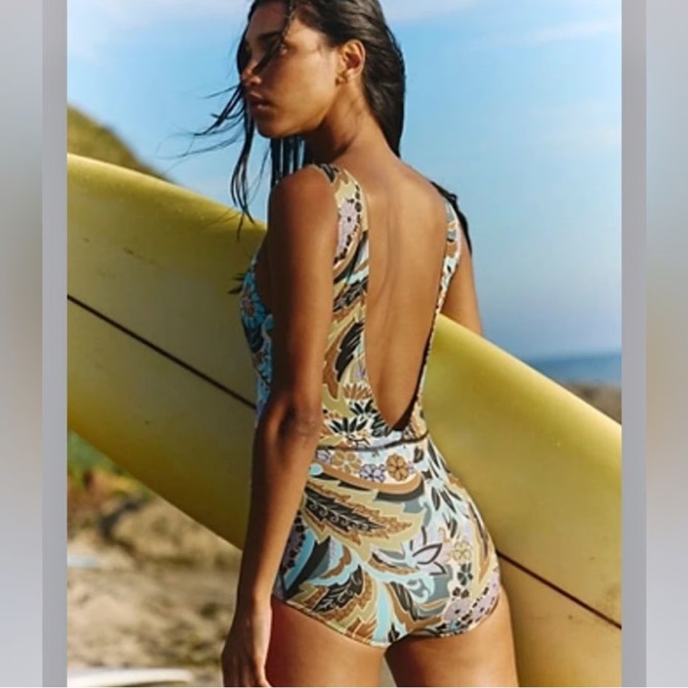 ▪️FREE PEOPLE Seea Lido One Piece Surf Suit in Antigua | NWT
